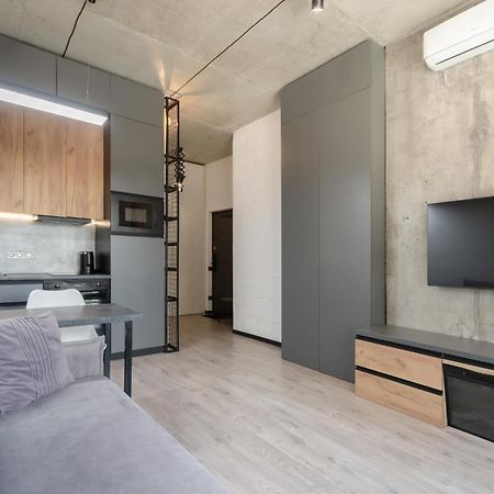 Petrovdom Apartments 12-131B In Rc "Yaroslaviv Grad", Bulvarno-Kudriavska 17B Киев Екстериор снимка