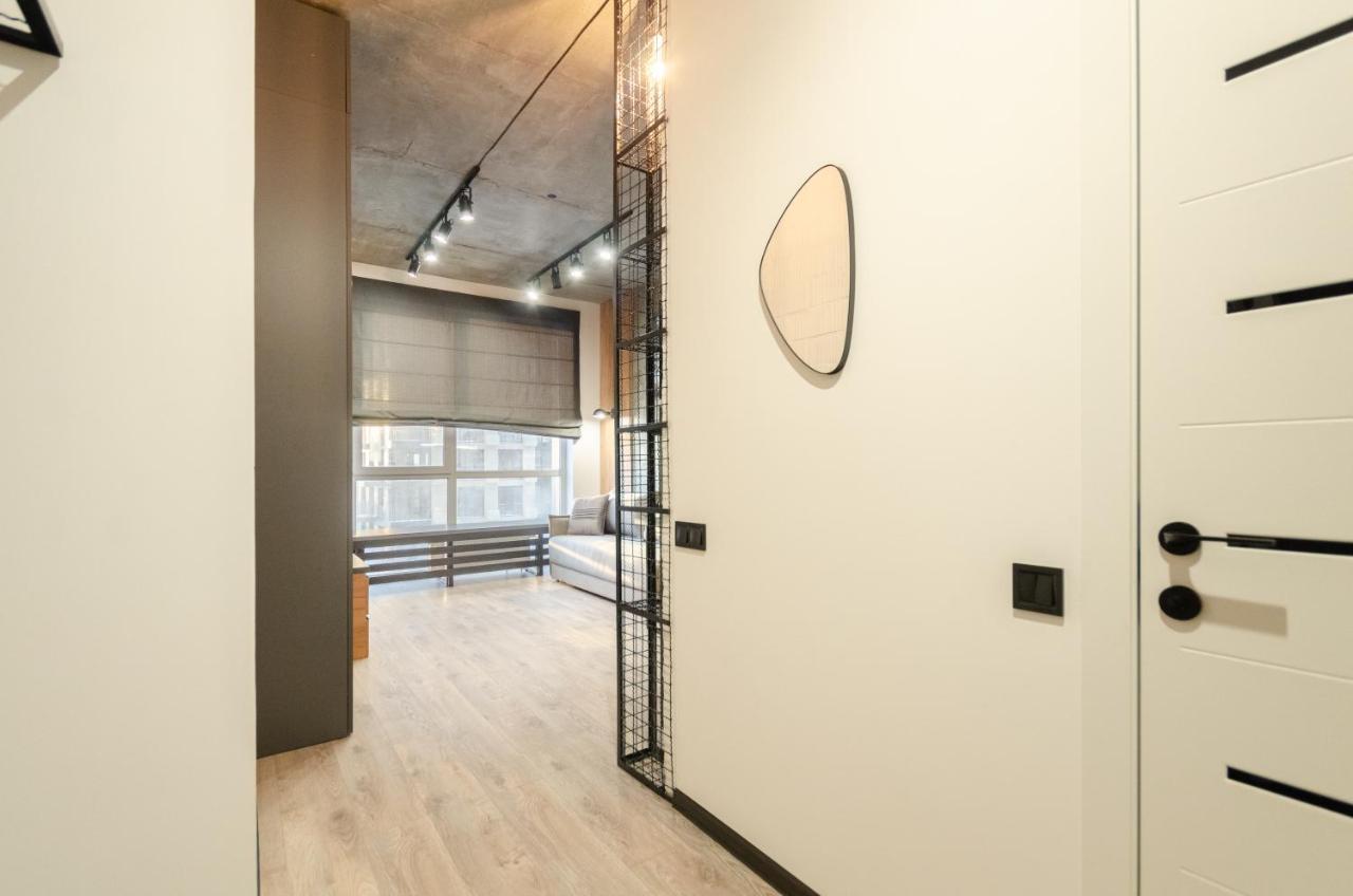 Petrovdom Apartments 12-131B In Rc "Yaroslaviv Grad", Bulvarno-Kudriavska 17B Киев Екстериор снимка