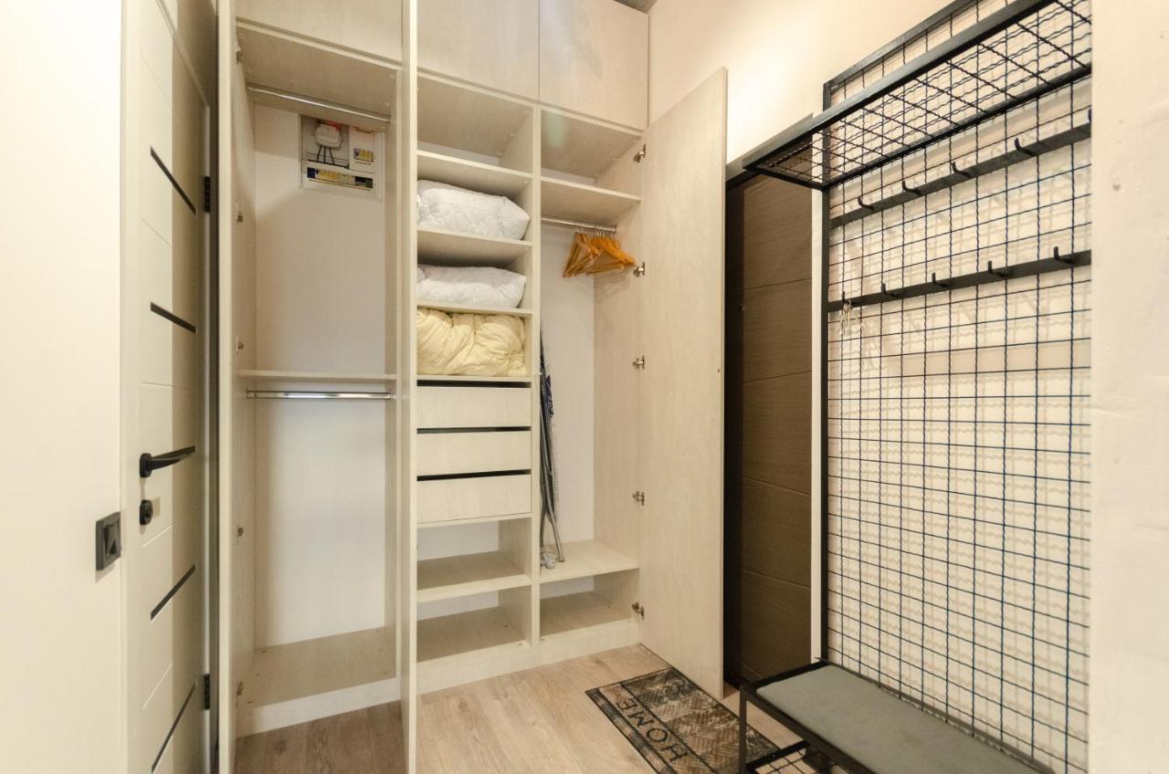 Petrovdom Apartments 12-131B In Rc "Yaroslaviv Grad", Bulvarno-Kudriavska 17B Киев Екстериор снимка