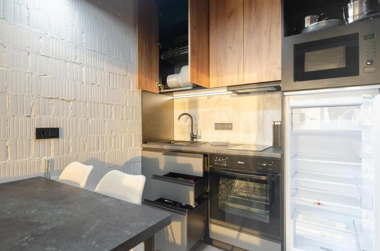 Petrovdom Apartments 12-131B In Rc "Yaroslaviv Grad", Bulvarno-Kudriavska 17B Киев Екстериор снимка