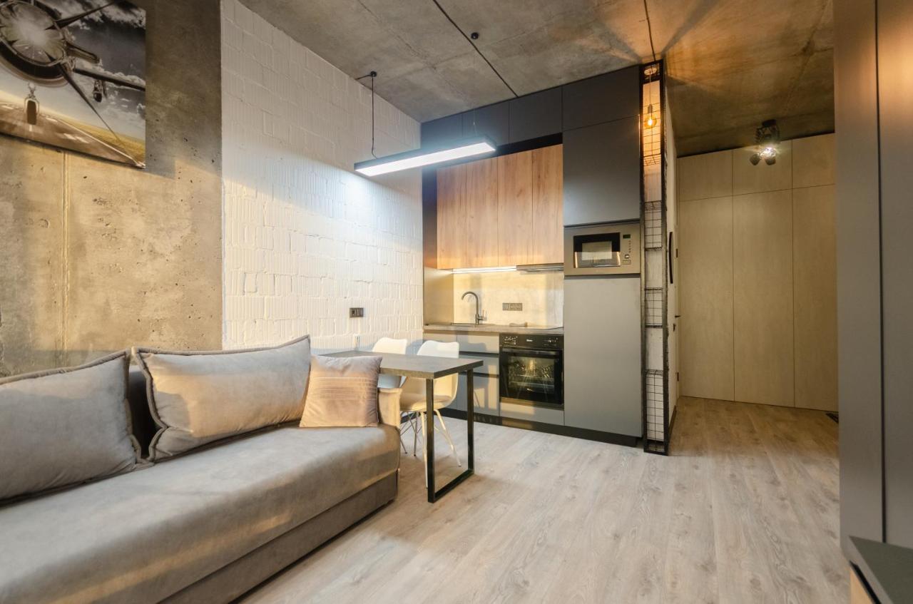 Petrovdom Apartments 12-131B In Rc "Yaroslaviv Grad", Bulvarno-Kudriavska 17B Киев Екстериор снимка