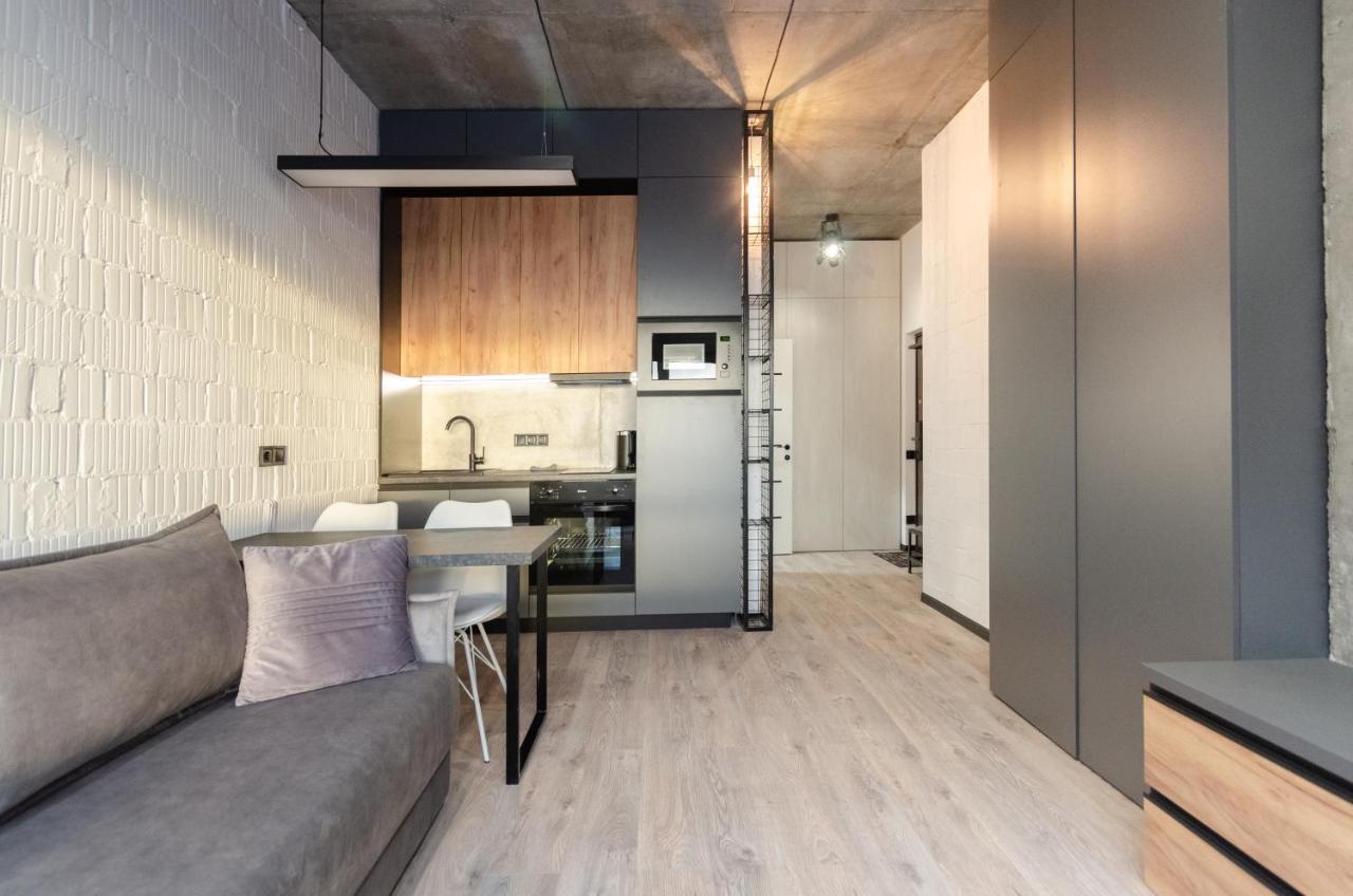 Petrovdom Apartments 12-131B In Rc "Yaroslaviv Grad", Bulvarno-Kudriavska 17B Киев Екстериор снимка